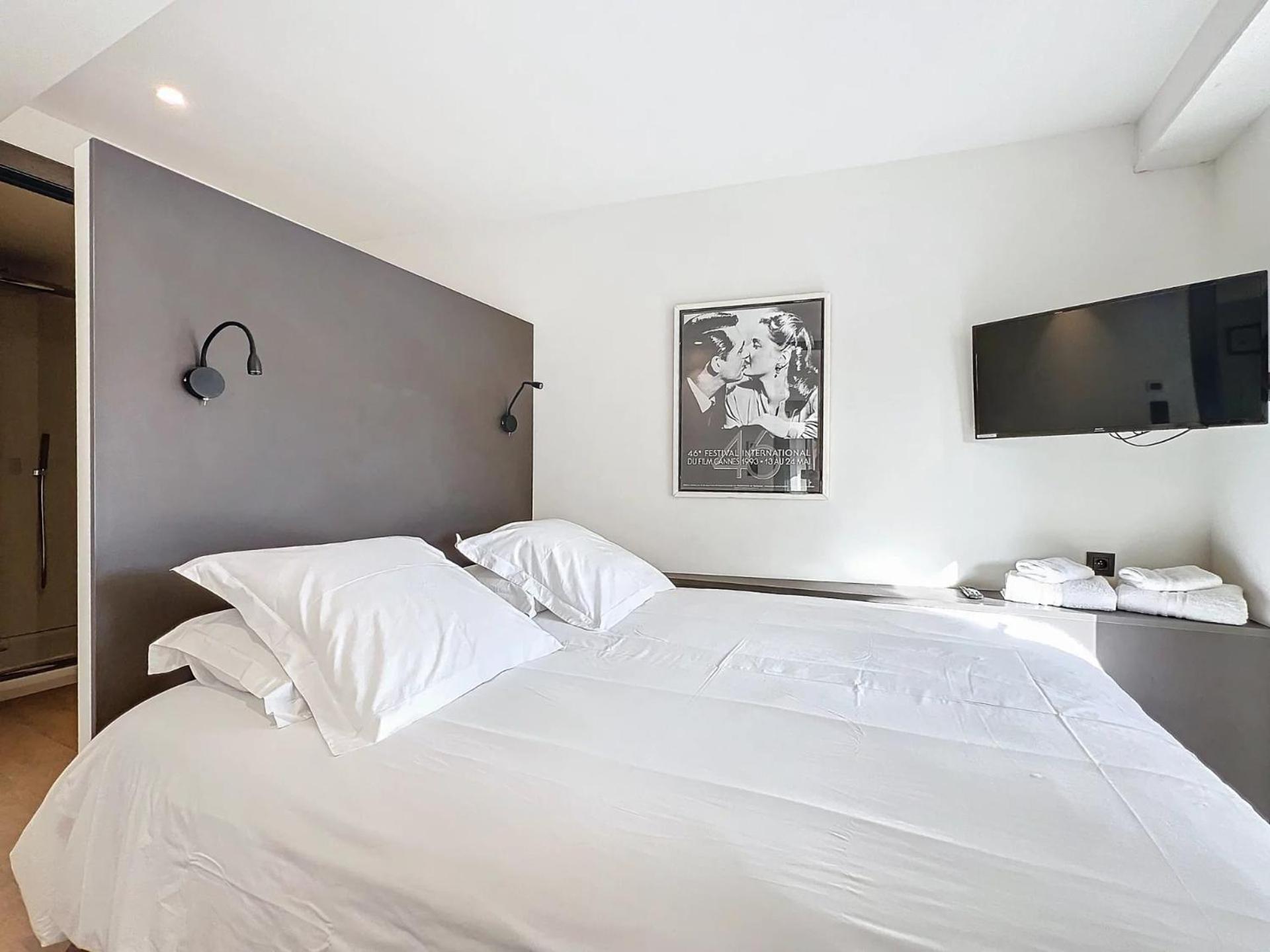 3P Between Croisette Beaches And Antibes Street Канни Екстер'єр фото